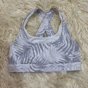 Lululemon size 4 criss cross back sports bra sz 4